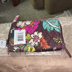 NWT Vera Bradley Grab & Go wristlet